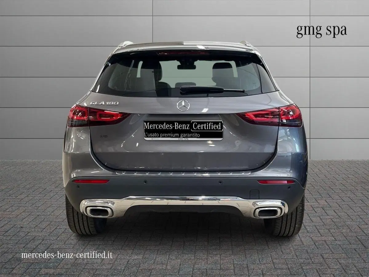 Mercedes-Benz GLA SUV usata a Prato (4)