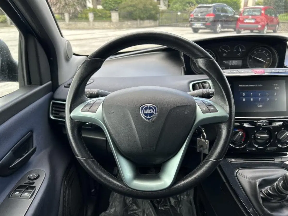 Lancia Ypsilon usata a Cuneo (11)