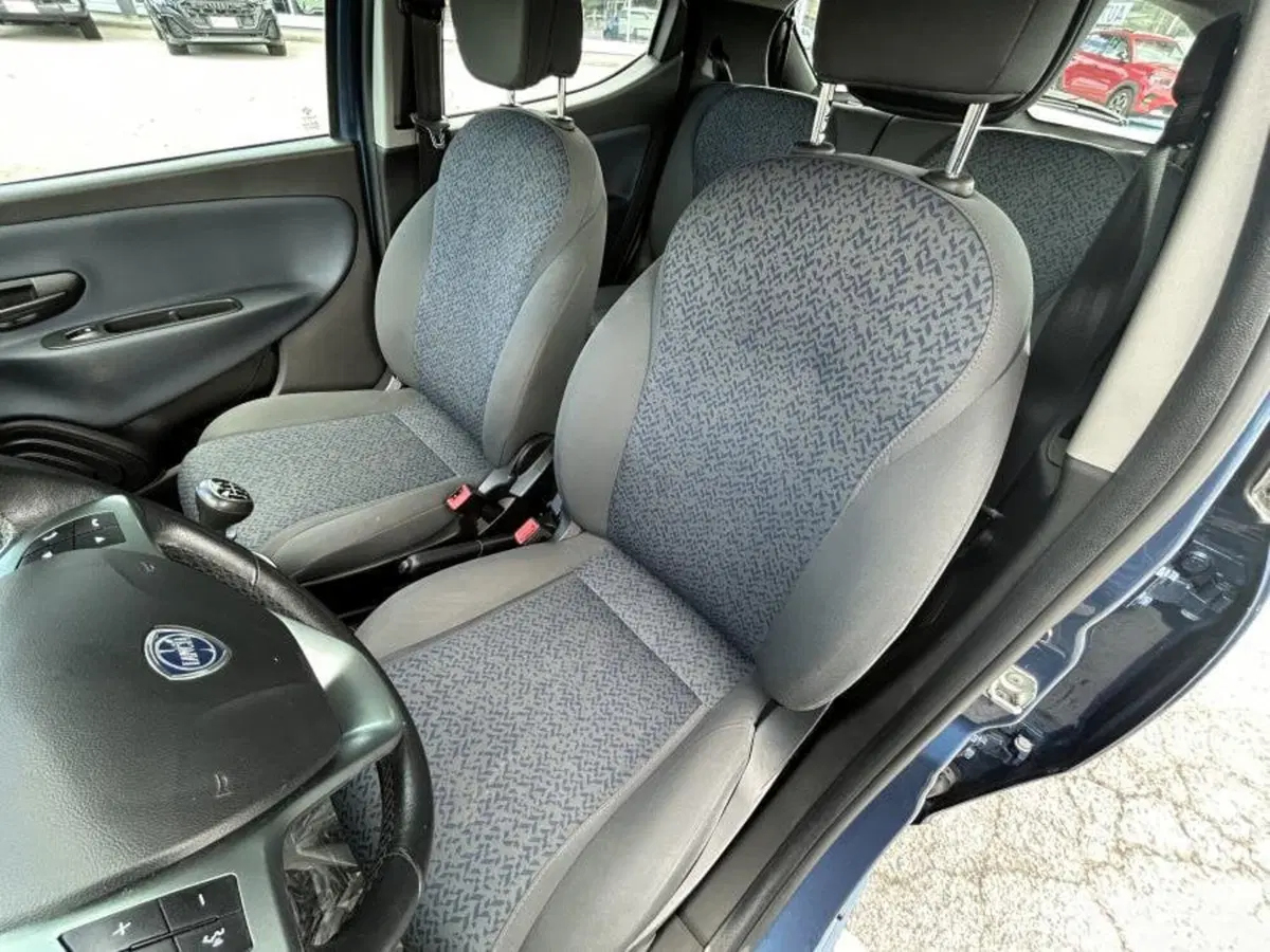 Lancia Ypsilon usata a Cuneo (8)