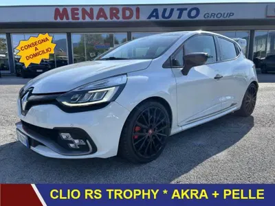 Renault Clio TCe 220CV EDC 5 porte Energy R.S. Trophy del 2016 usata a Bernezzo