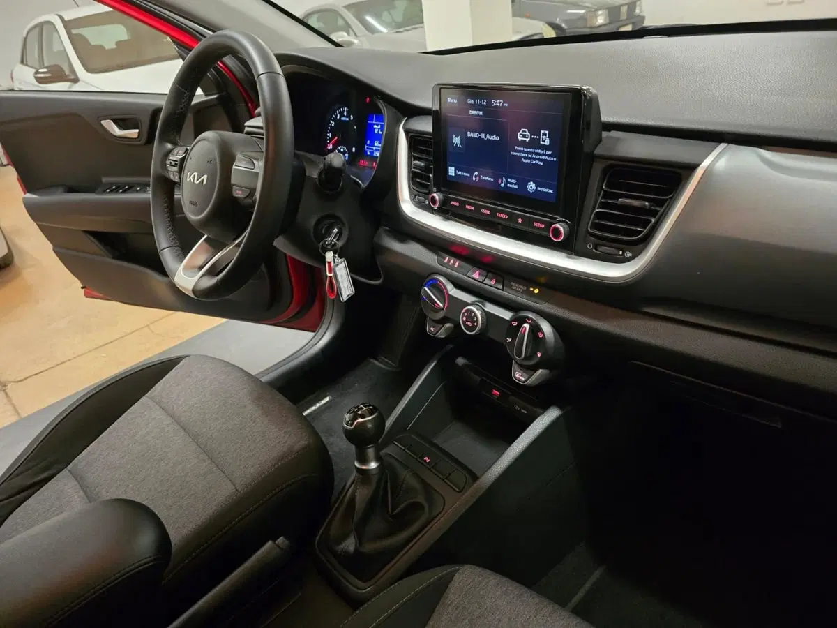 Kia Stonic usata a Rimini (11)