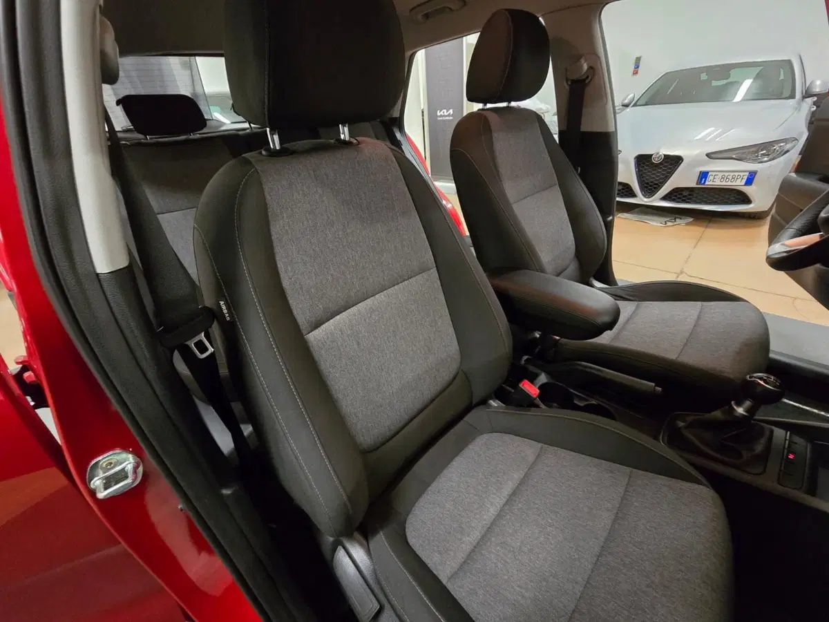 Kia Stonic usata a Rimini (15)