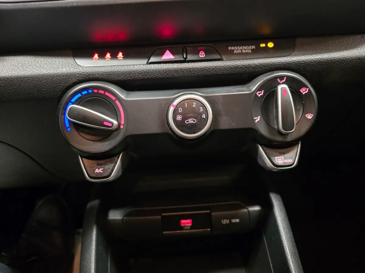 Kia Stonic usata a Rimini (19)