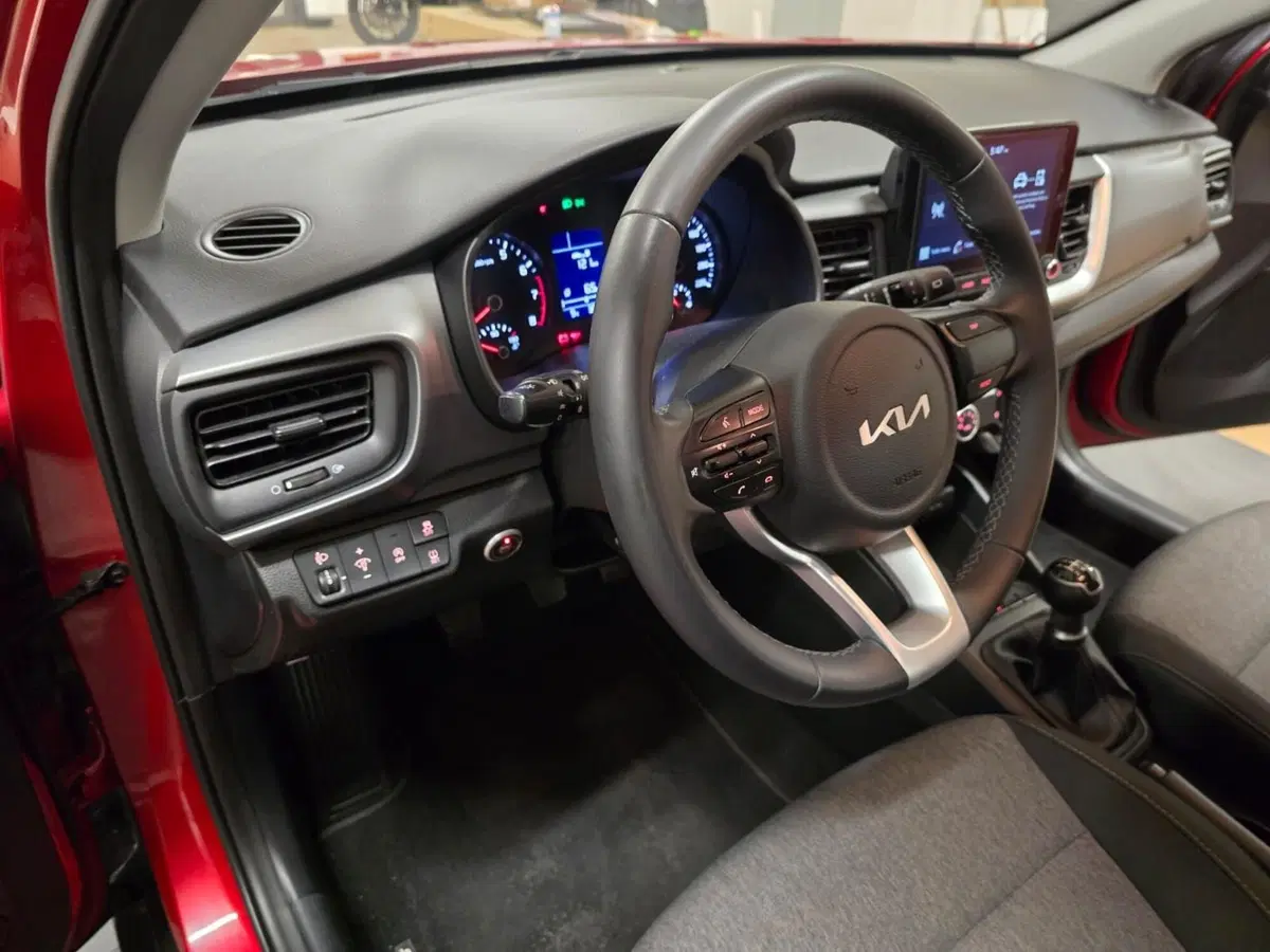 Kia Stonic usata a Rimini (8)