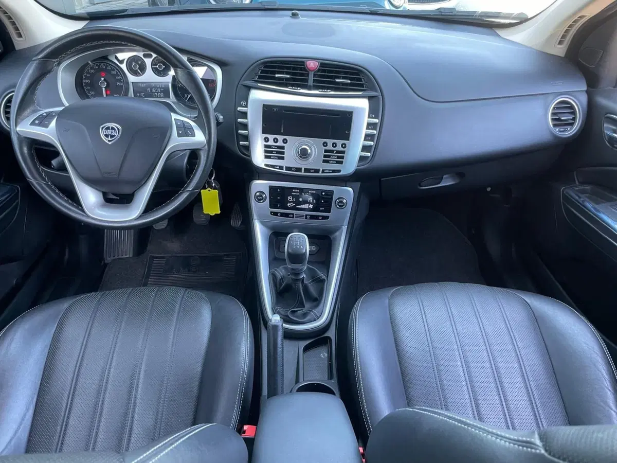 Lancia Delta usata a Ancona (10)