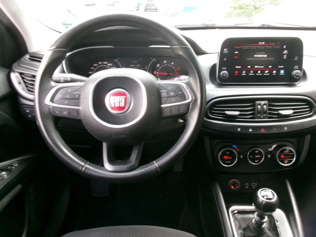 Fiat Tipo Station Wagon usata a Venezia (13)