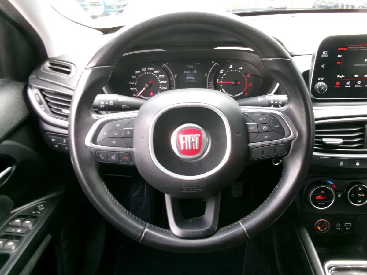 Fiat Tipo Station Wagon usata a Venezia (14)