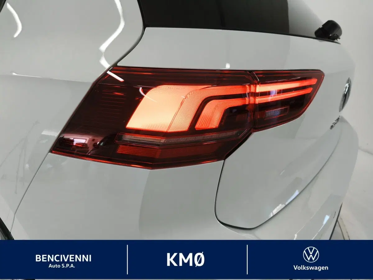 Volkswagen Golf nuova a Catanzaro (11)