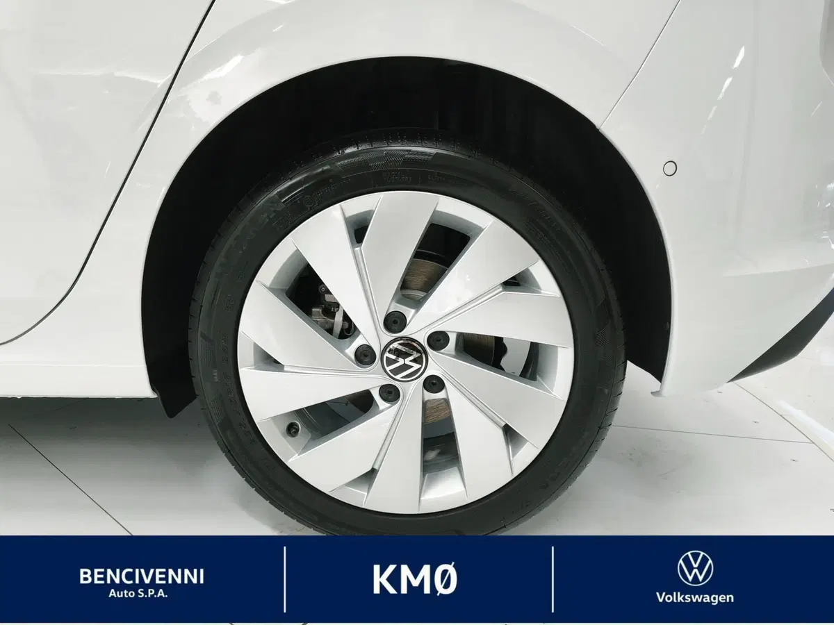 Volkswagen Golf nuova a Catanzaro (15)