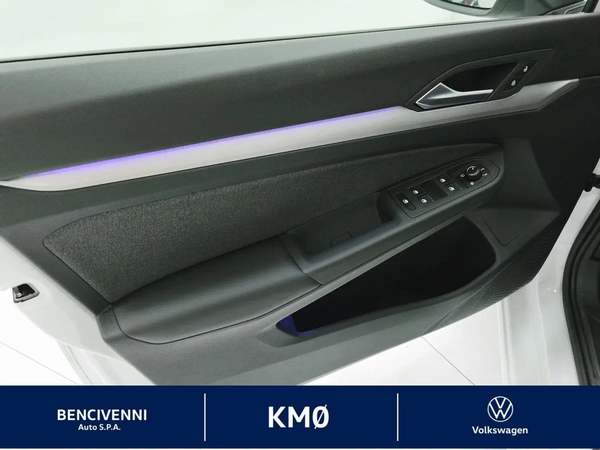 Volkswagen Golf nuova a Catanzaro (16)