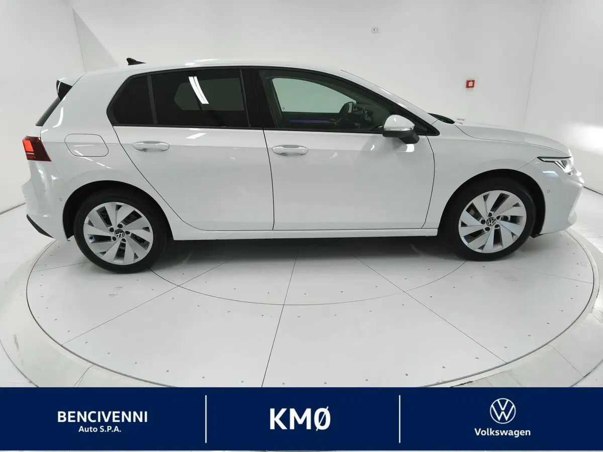 Volkswagen Golf nuova a Catanzaro (6)