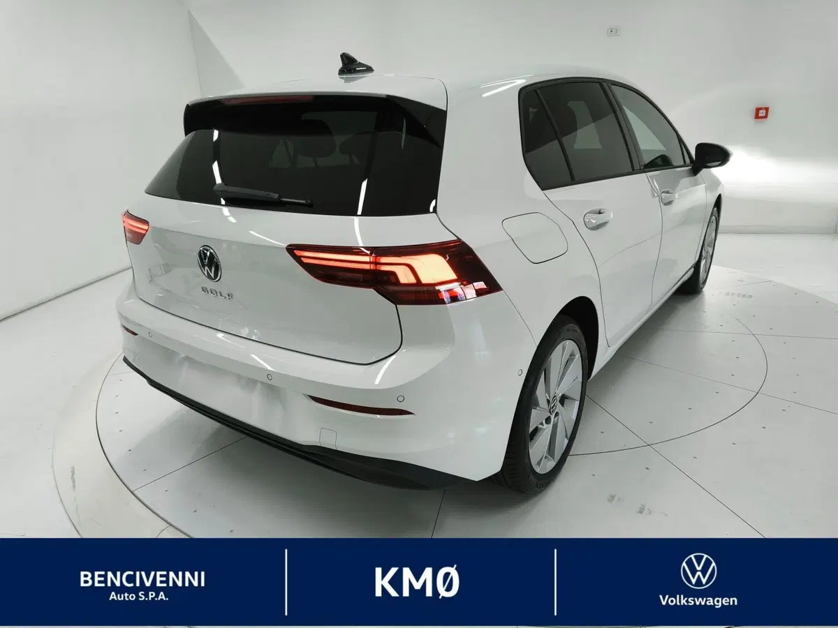 Volkswagen Golf nuova a Catanzaro (8)