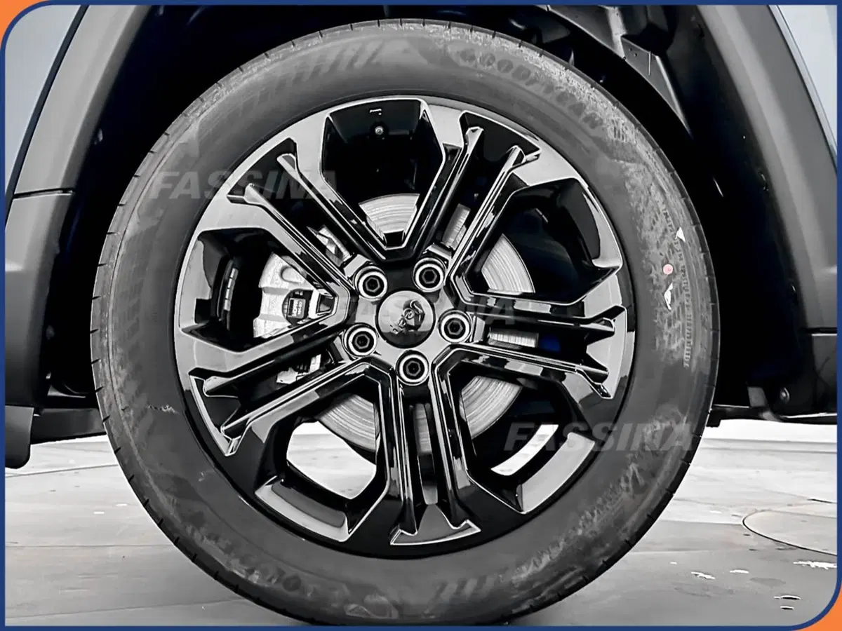 Jeep Compass nuova a Milano (7)