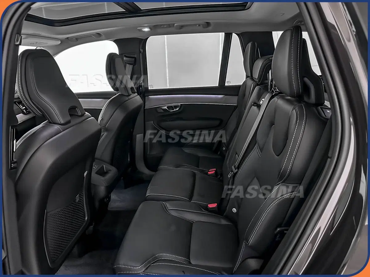 Volvo XC90 nuova a Milano (10)