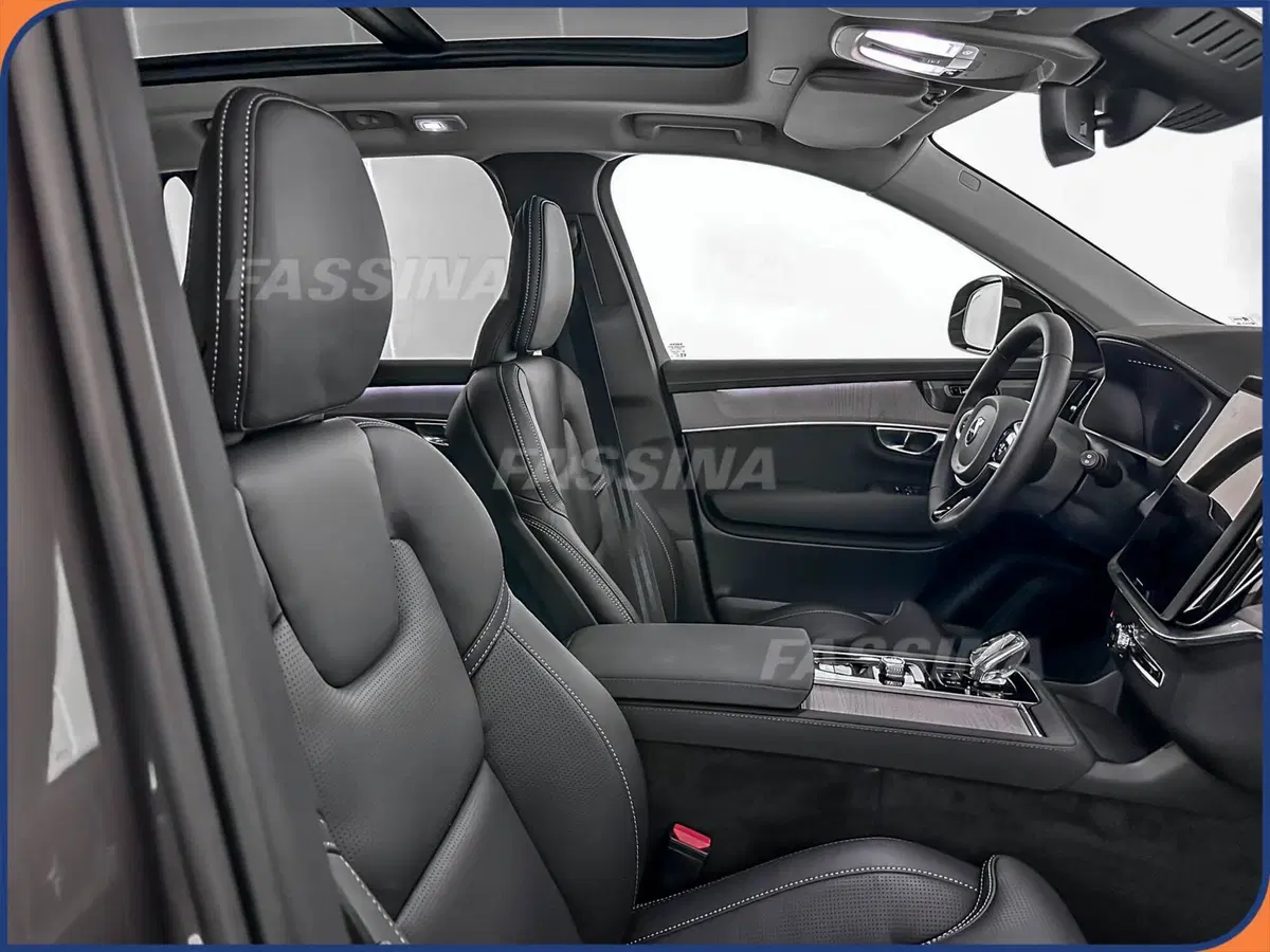 Volvo XC90 nuova a Milano (14)