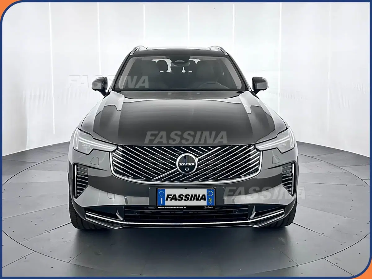 Volvo XC90 nuova a Milano (2)