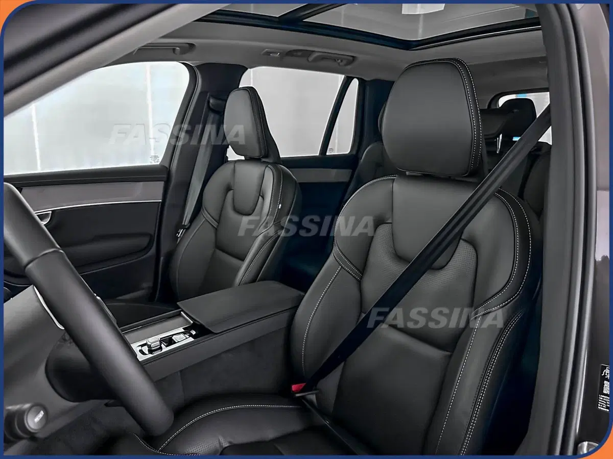 Volvo XC90 nuova a Milano (8)