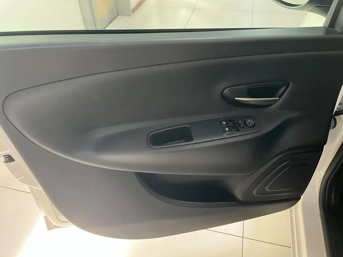 Lancia Ypsilon usata a Lucca (9)