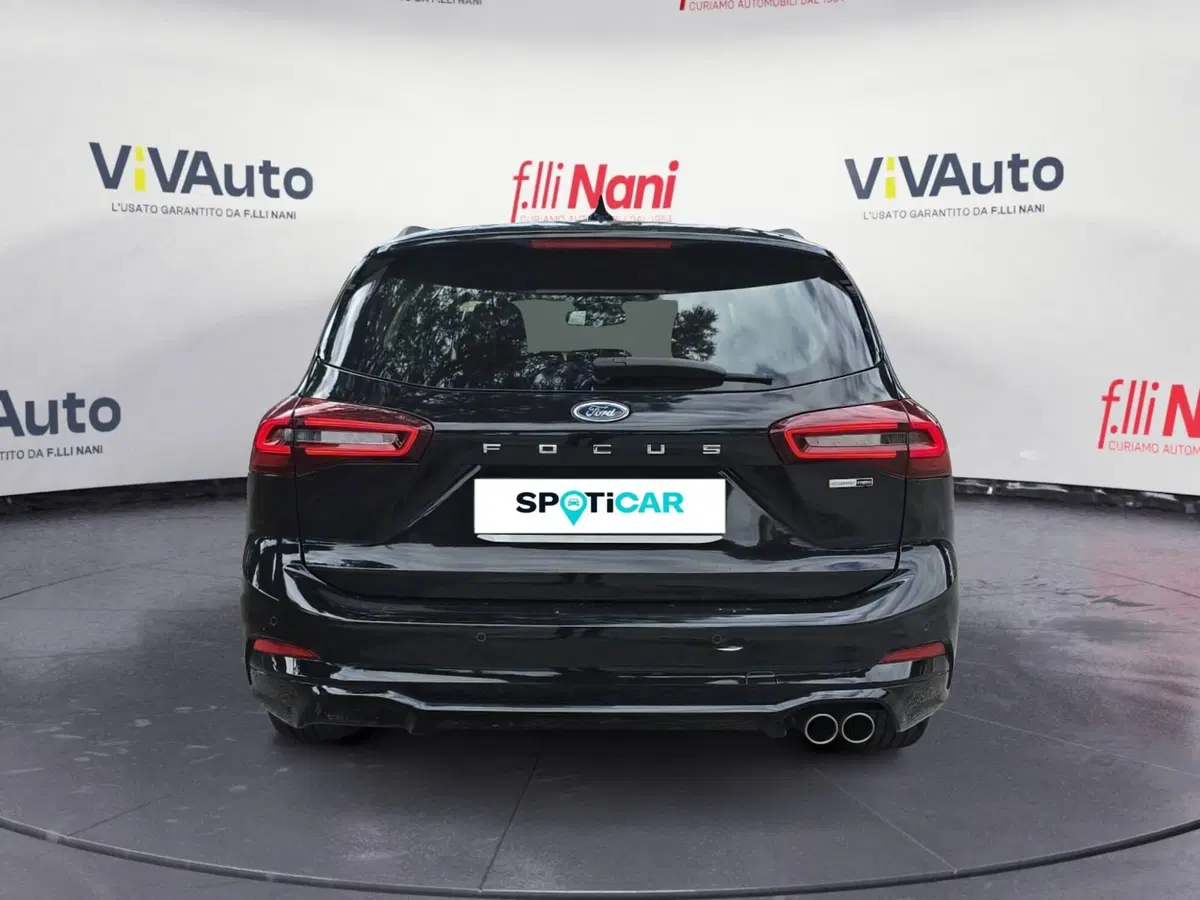 Ford Focus Station Wagon usata a Massa-Carrara (4)