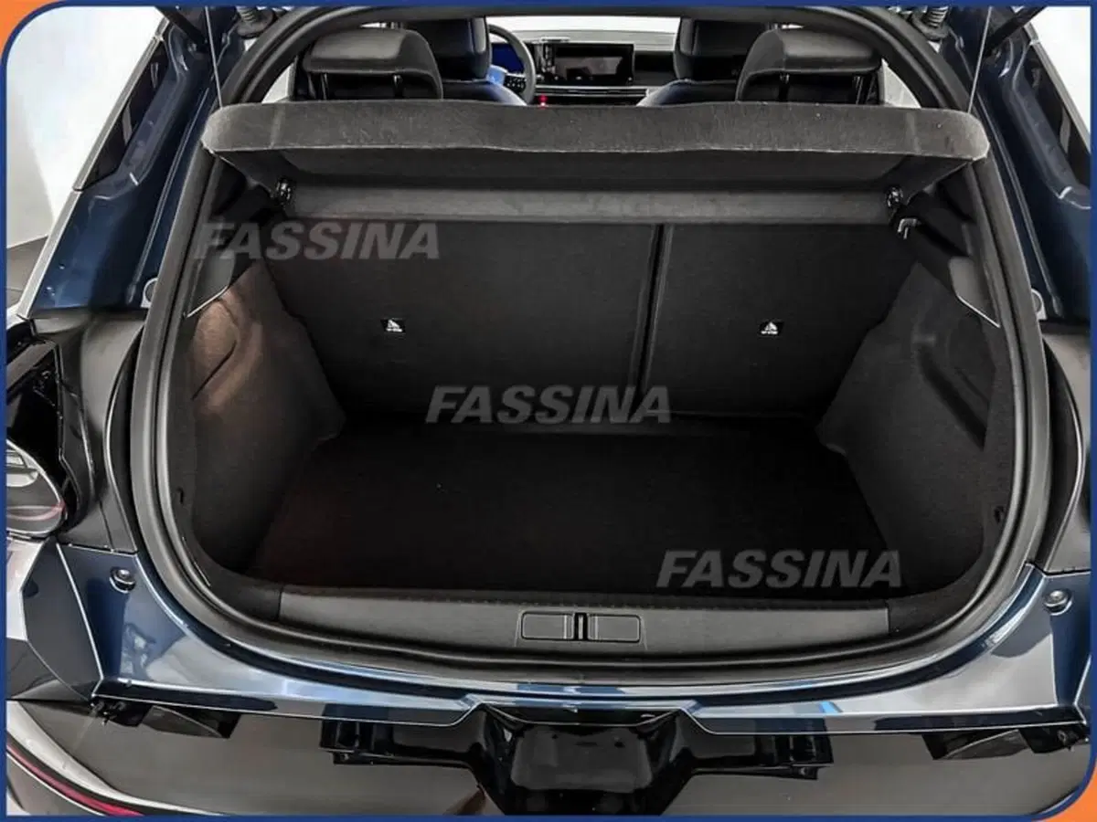 Lancia Ypsilon nuova a Milano (12)