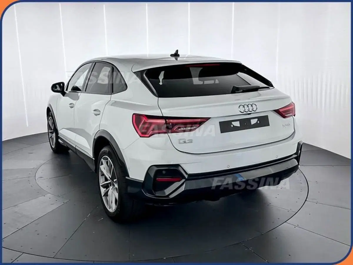 Audi Q3 Sportback usata a Milano (4)