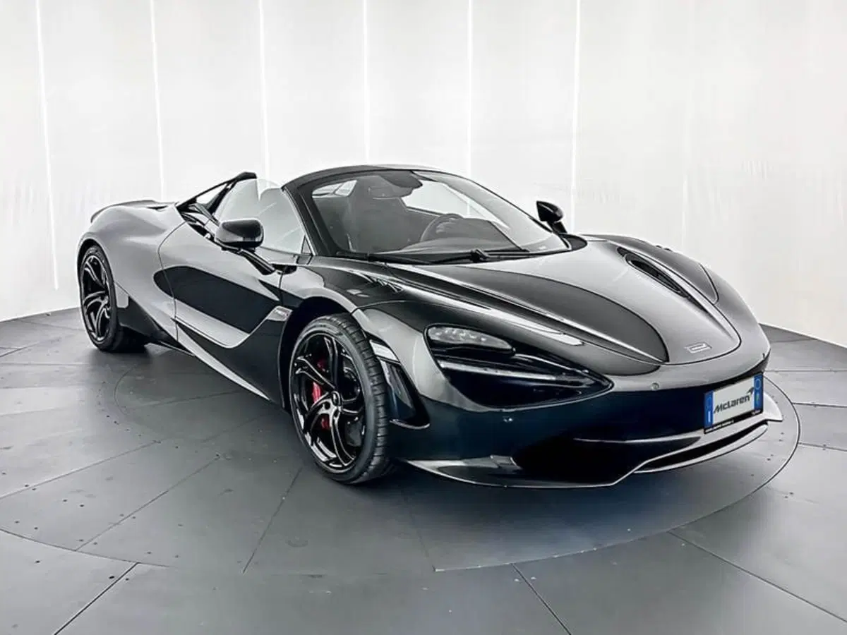 McLaren 750S Cabrio nuova a Milano