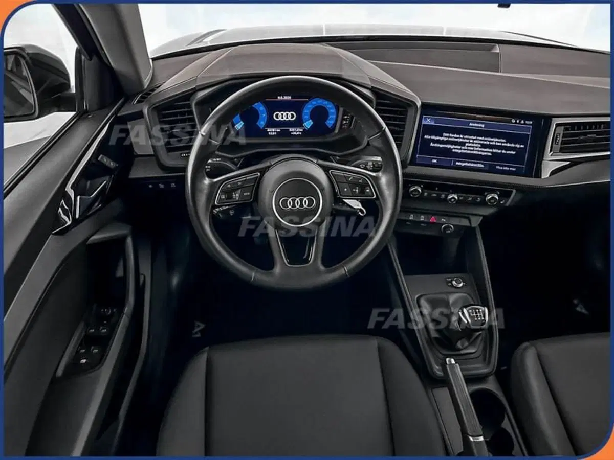 Audi A1 Sportback usata a Milano (11)