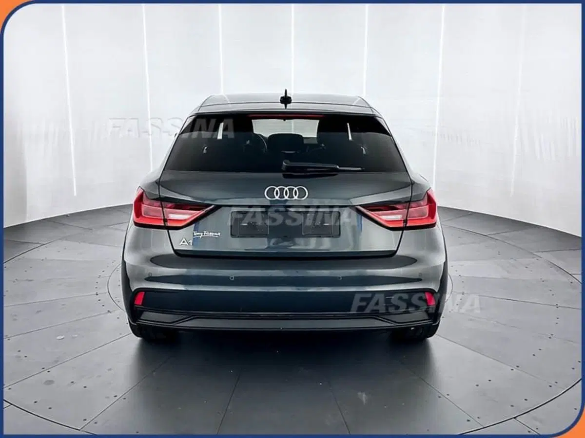 Audi A1 Sportback usata a Milano (5)