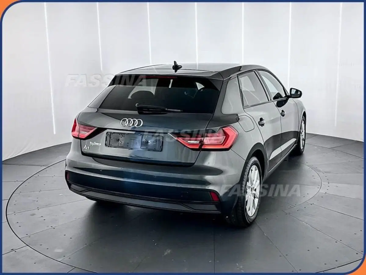 Audi A1 Sportback usata a Milano (6)