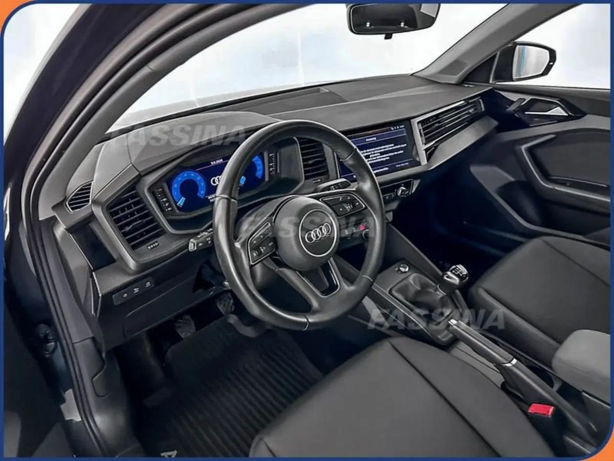 Audi A1 Sportback usata a Milano (9)