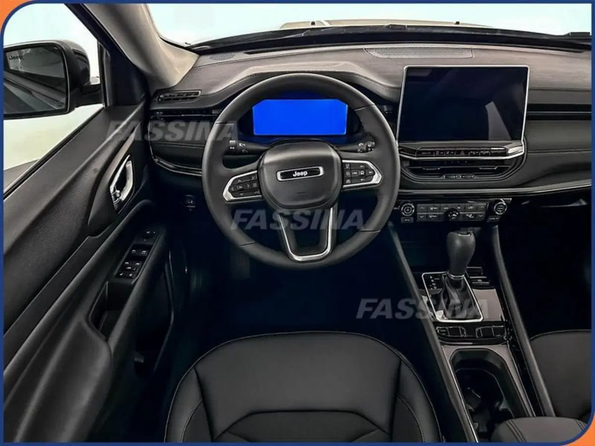 Jeep Compass nuova a Milano (10)