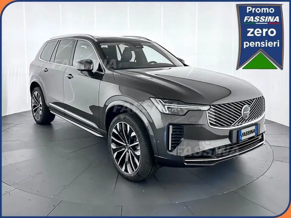 Volvo XC90 nuova a Milano