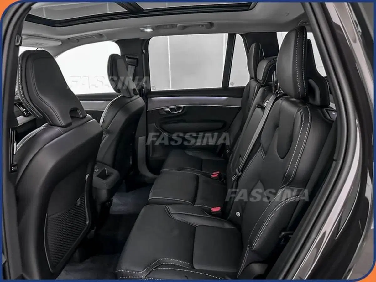 Volvo XC90 nuova a Milano (10)