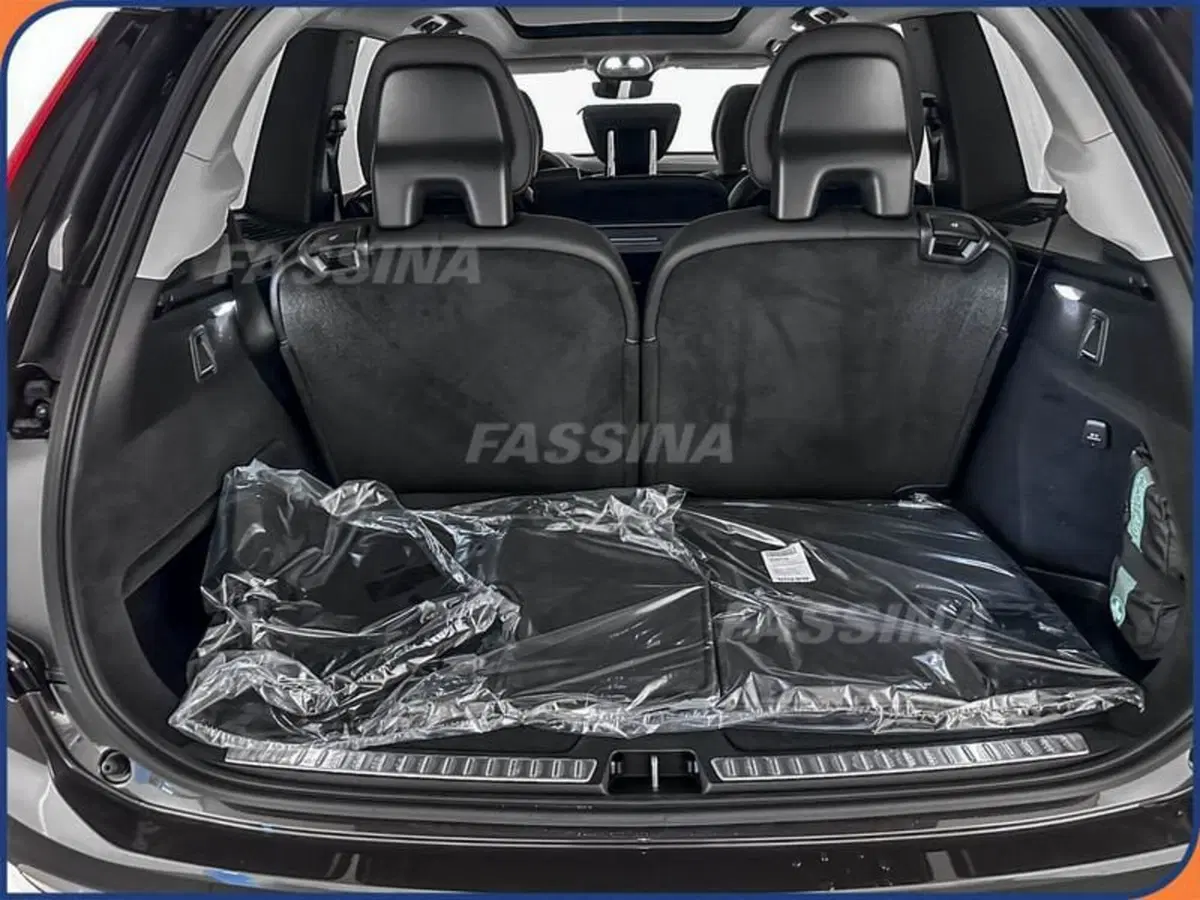 Volvo XC90 nuova a Milano (12)