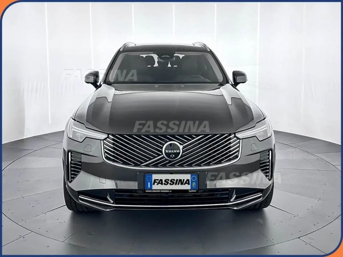 Volvo XC90 nuova a Milano (2)