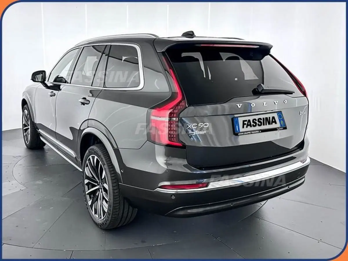 Volvo XC90 nuova a Milano (4)