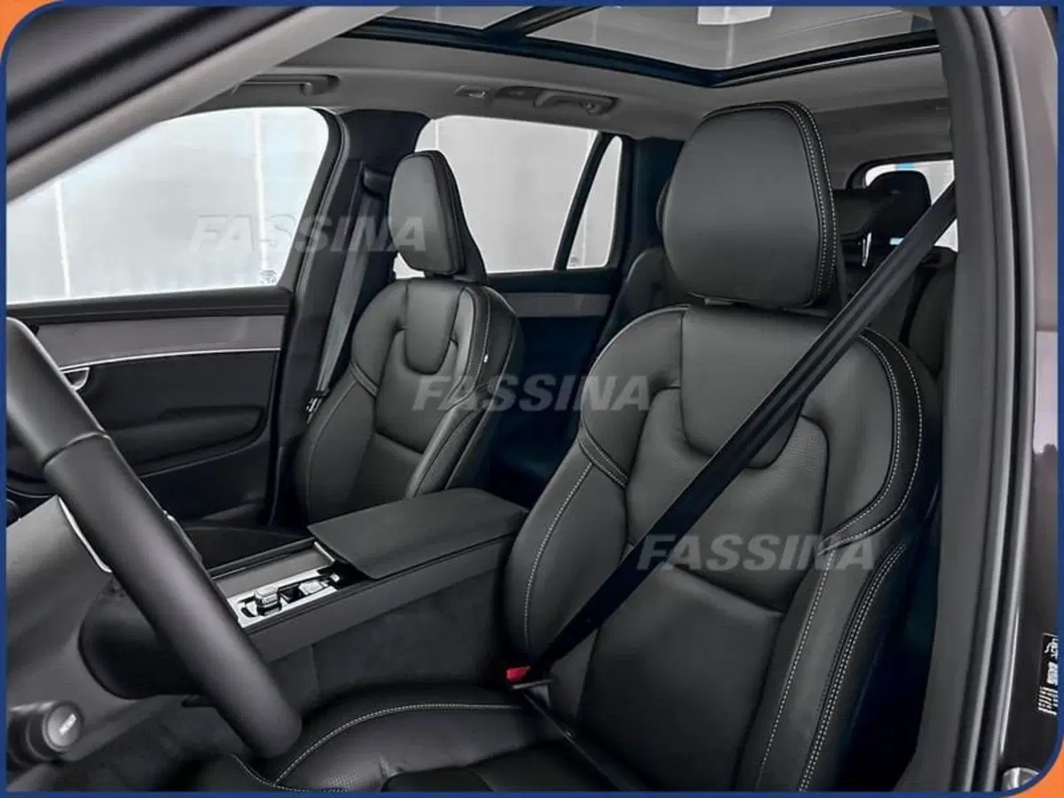 Volvo XC90 nuova a Milano (8)