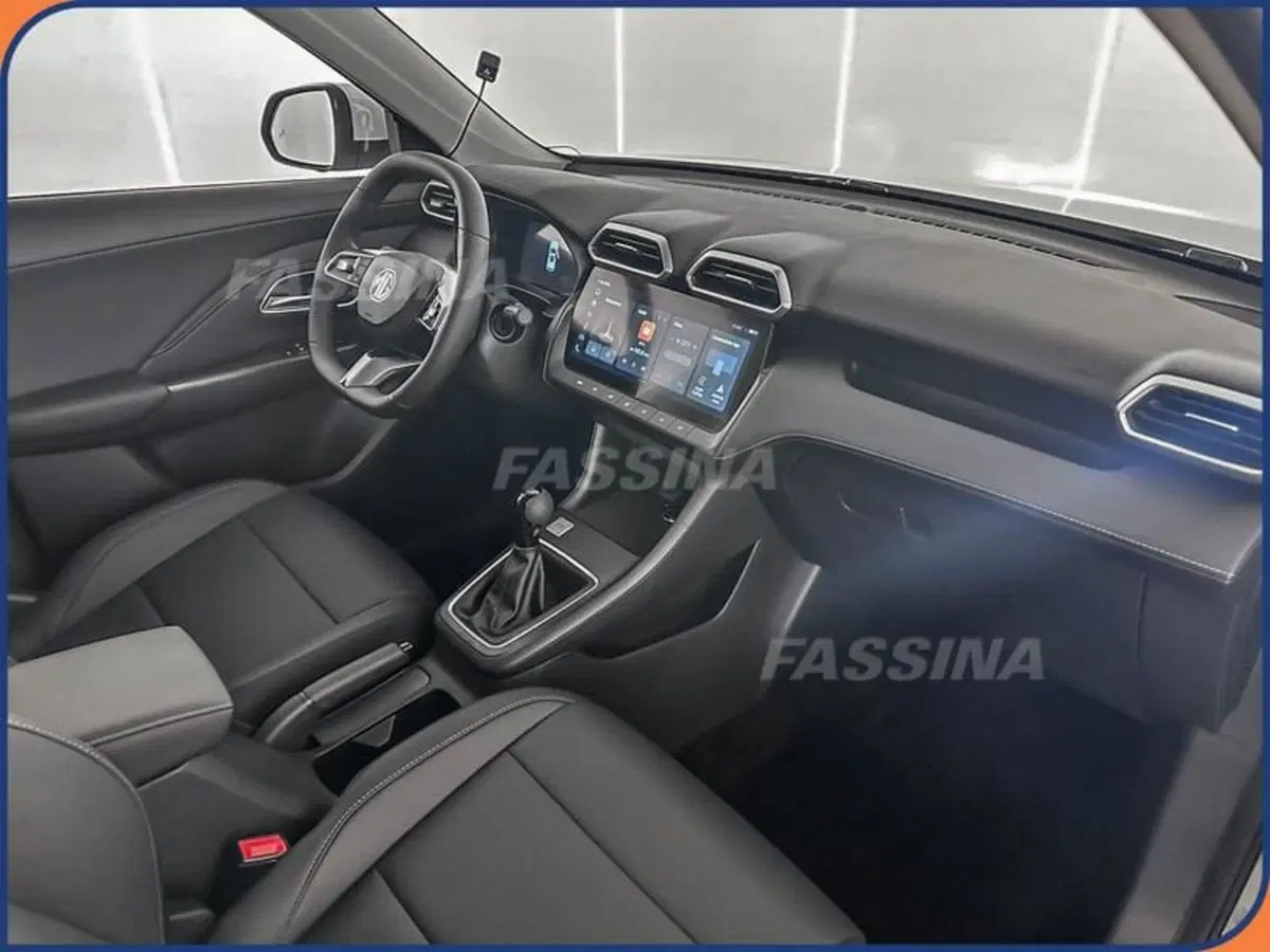 Mg ZS nuova a Milano (12)
