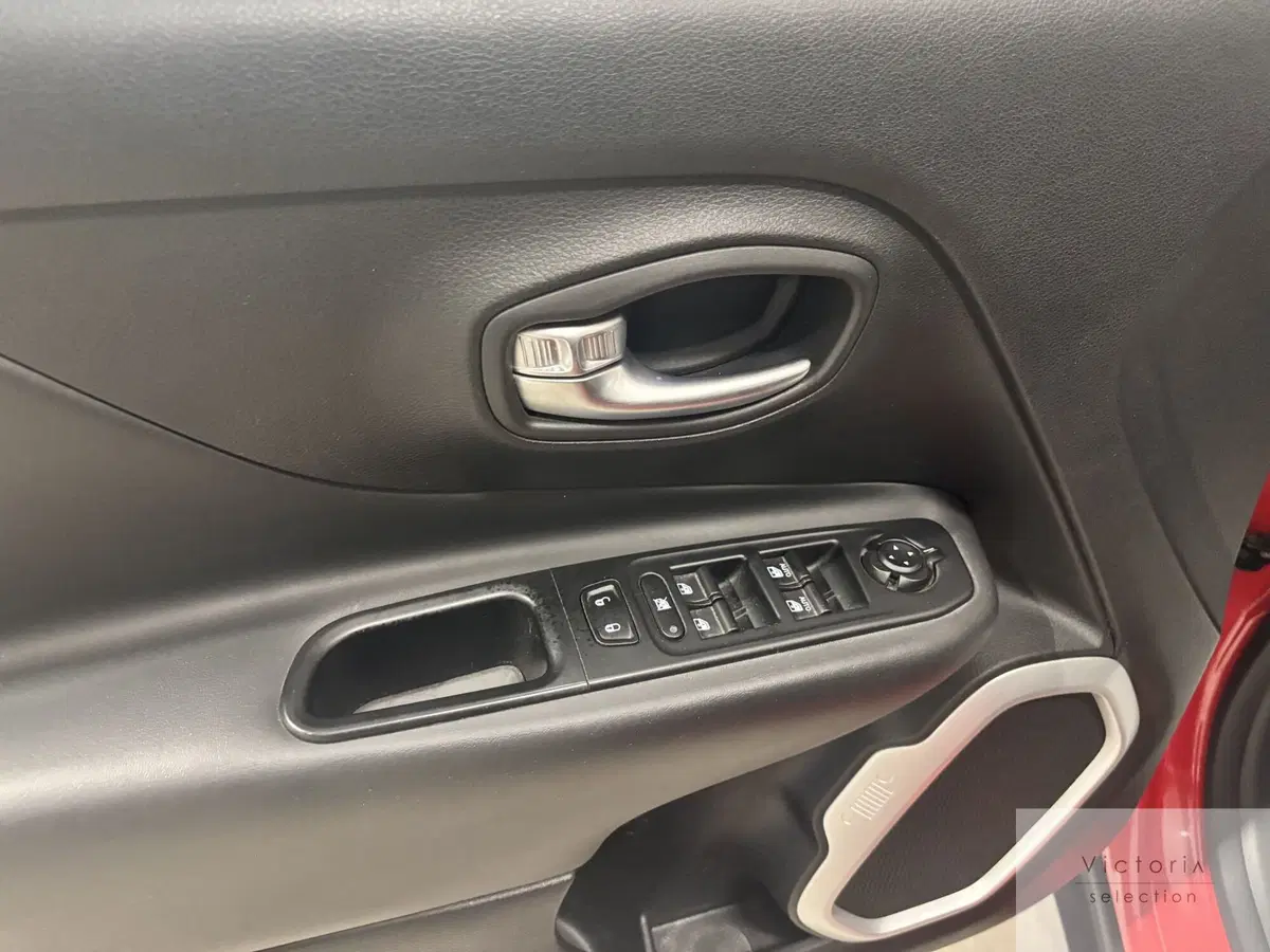 Jeep Renegade usata a Brescia (8)
