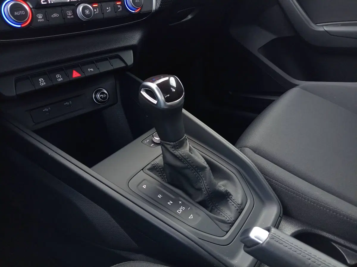Audi A1 Sportback usata a Bari (12)