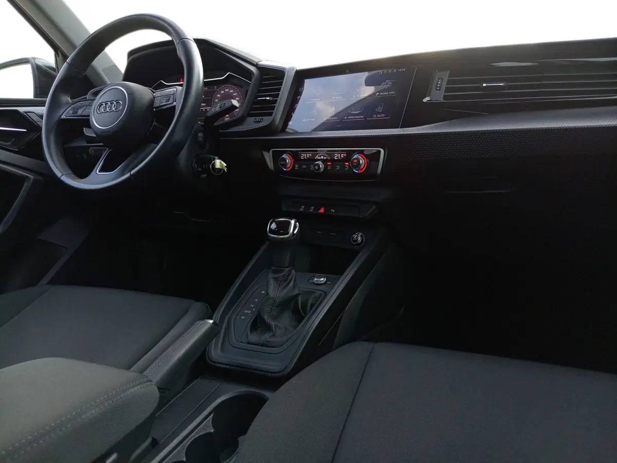 Audi A1 Sportback usata a Bari (4)