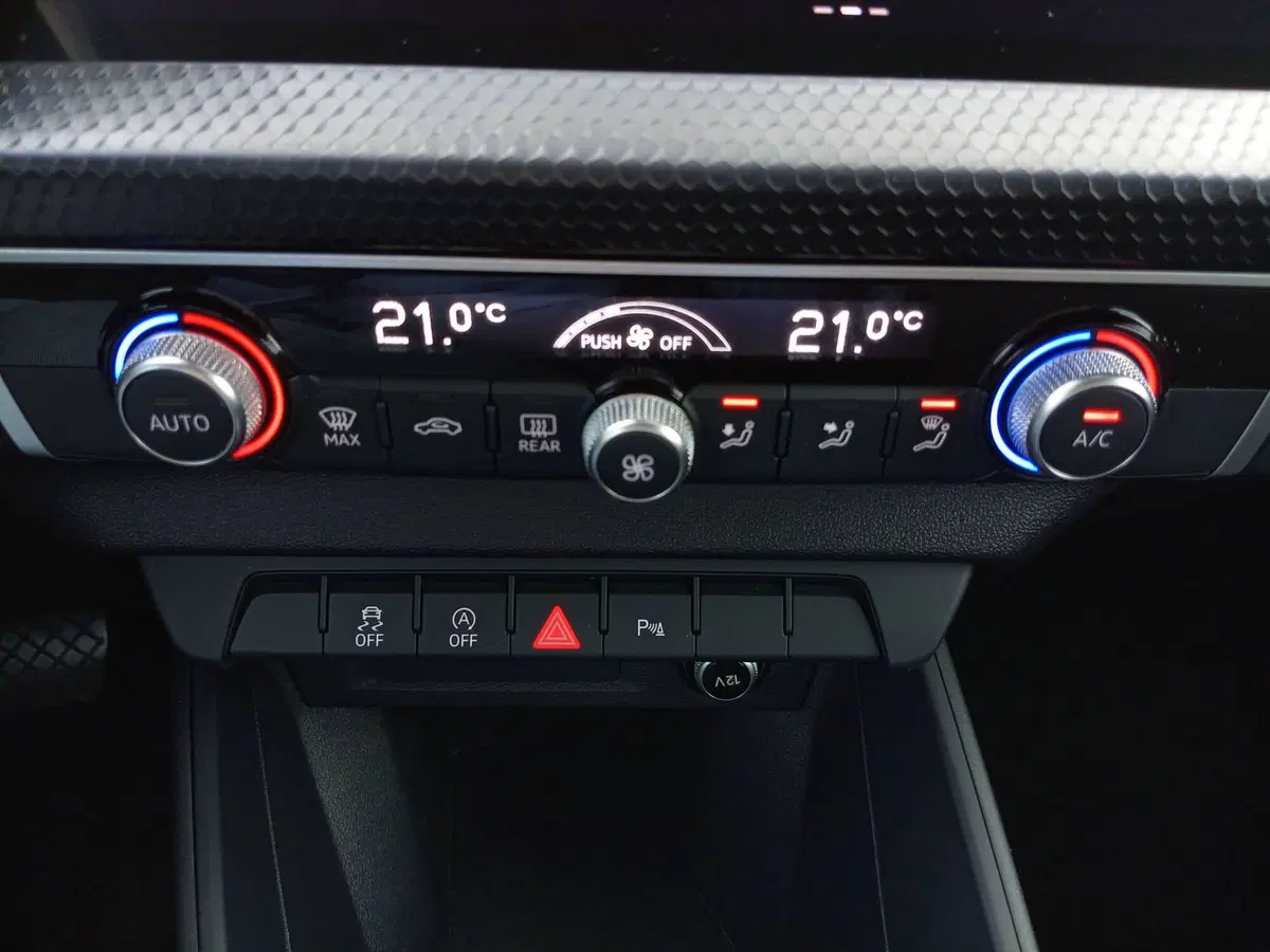 Audi A1 Sportback usata a Bari (8)