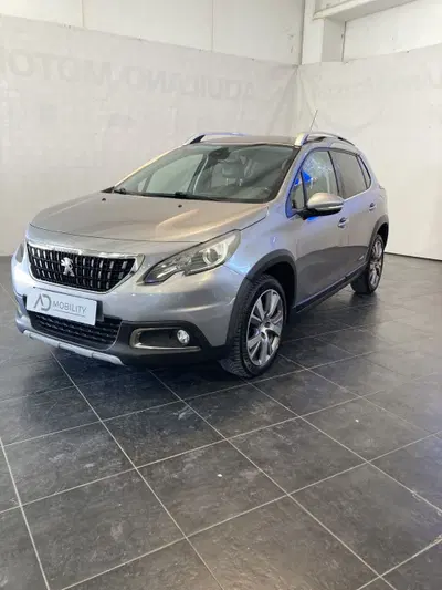 Peugeot 2008 100 Black Matt del 2017 usata a San Severo