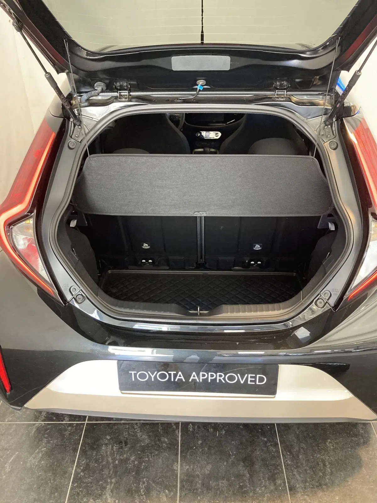Toyota Aygo X usata a Foggia (10)