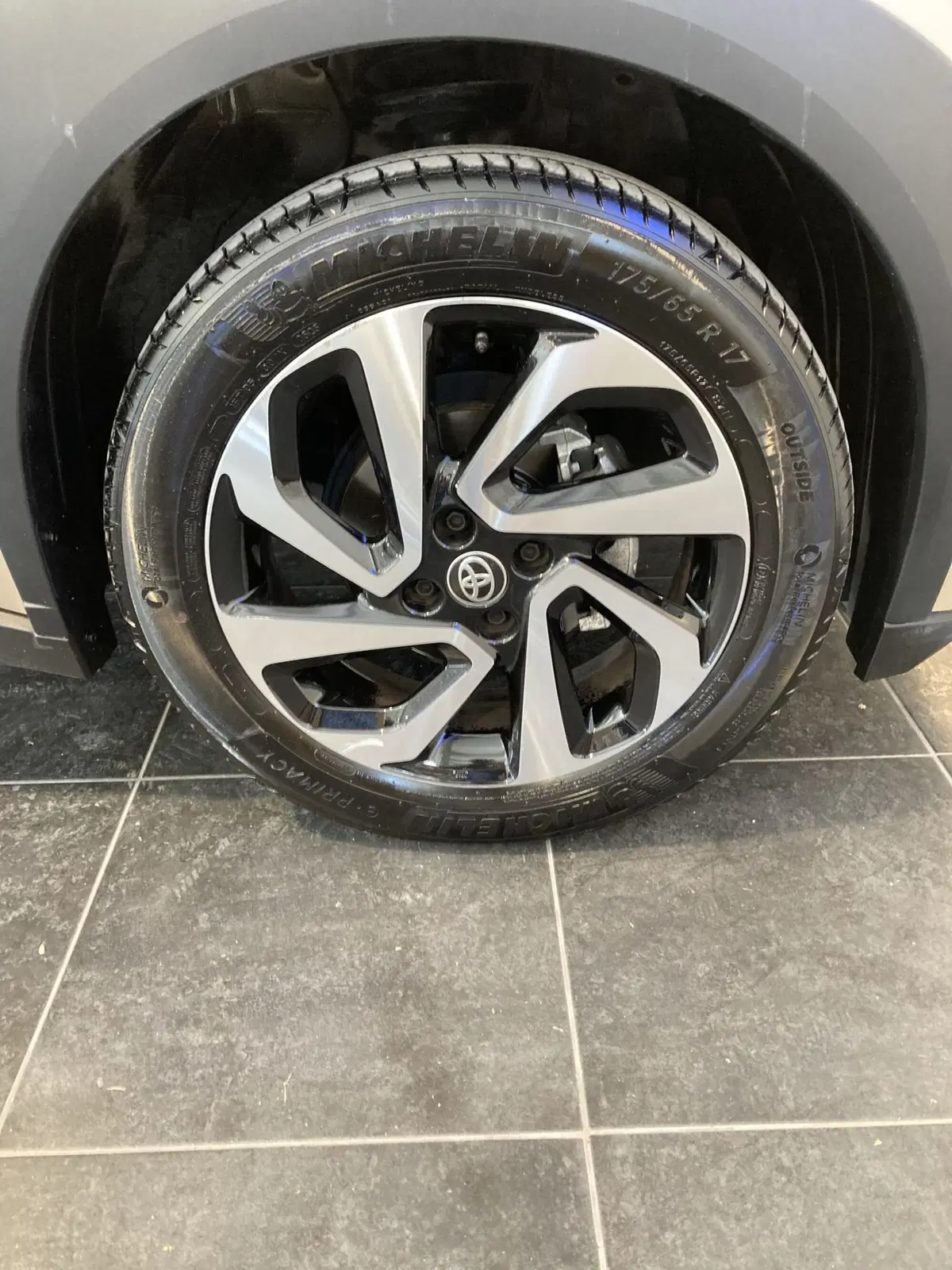 Toyota Aygo X usata a Foggia (14)