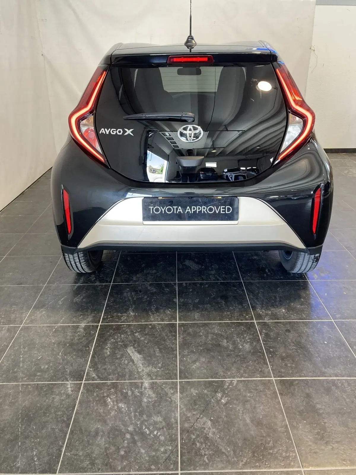 Toyota Aygo X usata a Foggia (9)