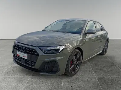 Audi A1 Sportback 40 TFSI S tronic Identity Black del 2025 usata a Triggiano