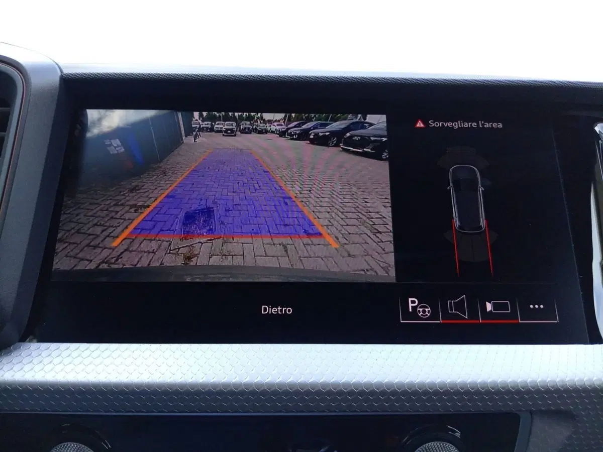 Audi A1 Sportback usata a Bari (11)