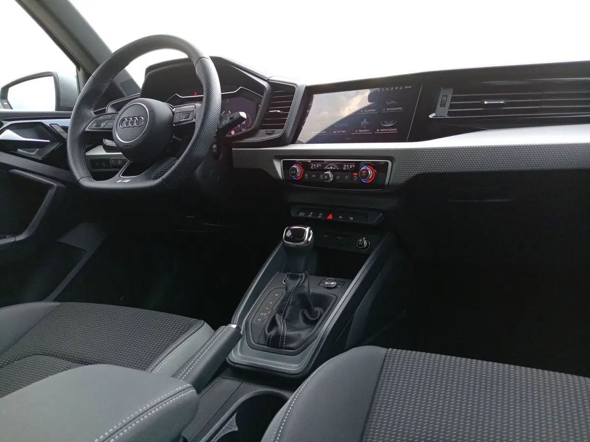 Audi A1 Sportback usata a Bari (4)