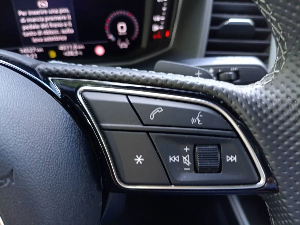 Audi A1 Sportback usata a Bari (7)